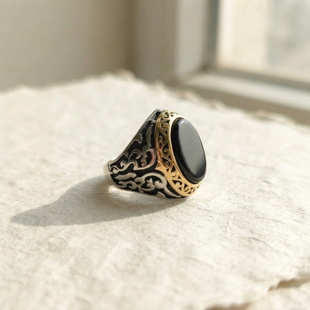 Men's Heritage Black Stone Signet Ring