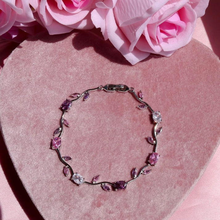 🌷 Viral Tulip Bracelet – A Bloom That Never Fades
