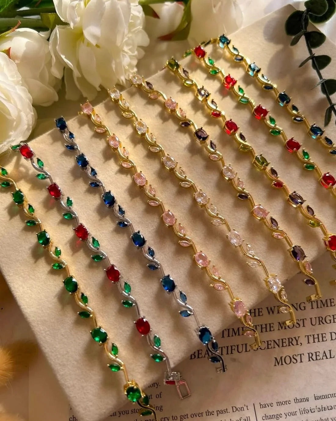 🌷 Viral Tulip Bracelet – A Bloom That Never Fades