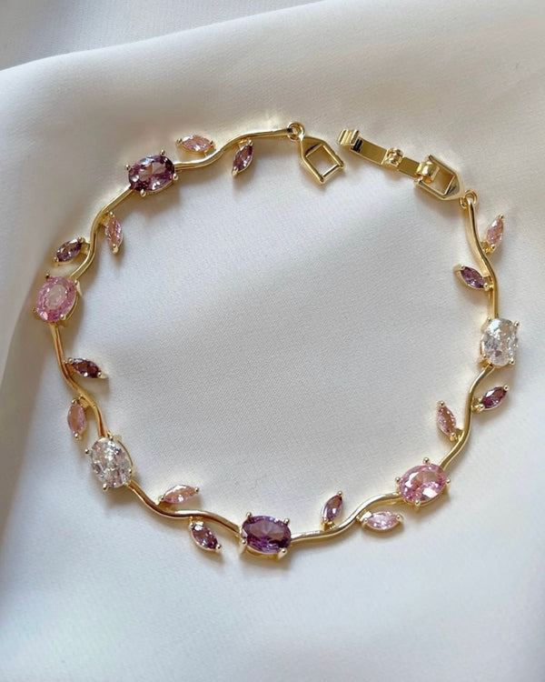 🌷 Viral Tulip Bracelet – A Bloom That Never Fades