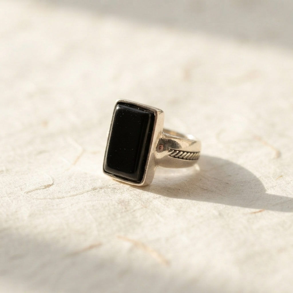 Men's Twist Inlay Black Stone Signet Ring