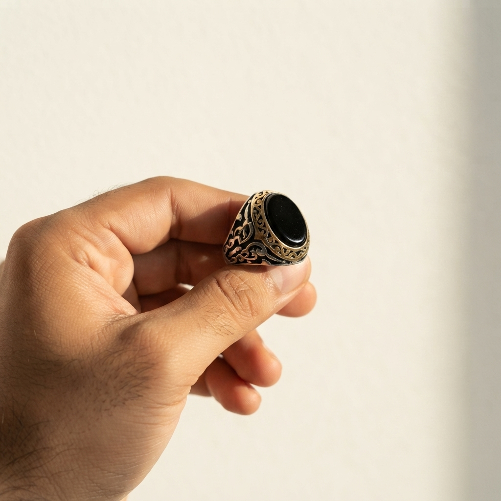 Men's Heritage Black Stone Signet Ring