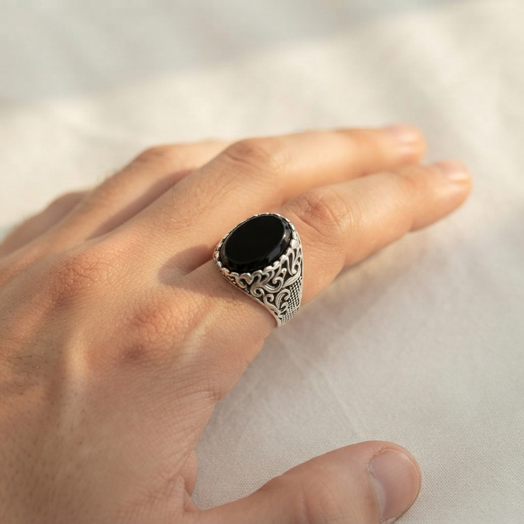 Men's Vintage Black Onyx Style Ring