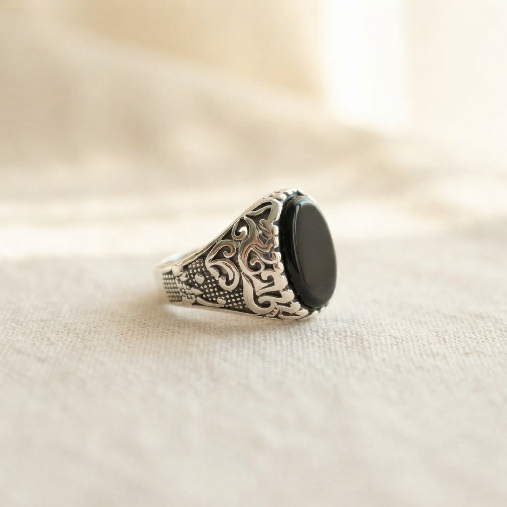 Men's Vintage Black Onyx Style Ring