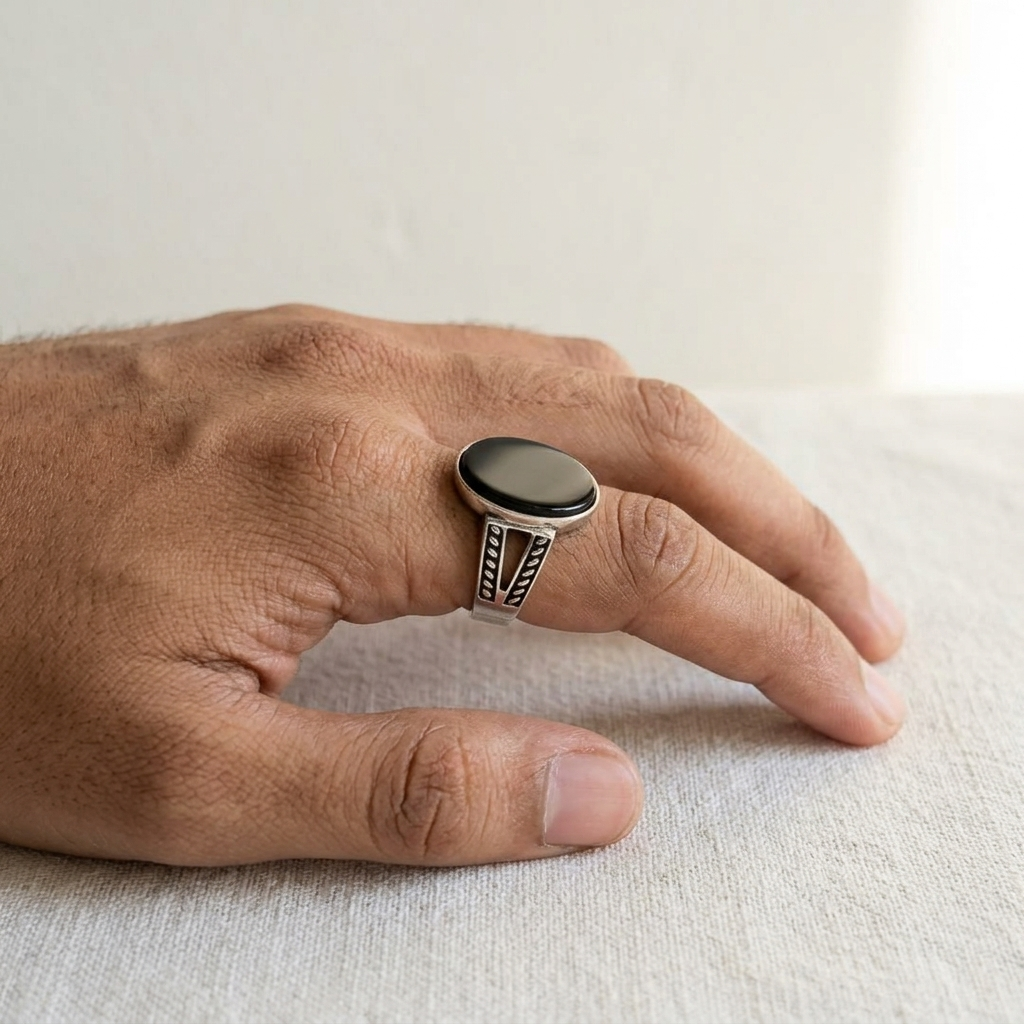 Men's Wire Inlay Oval Black Stone Signet Ring