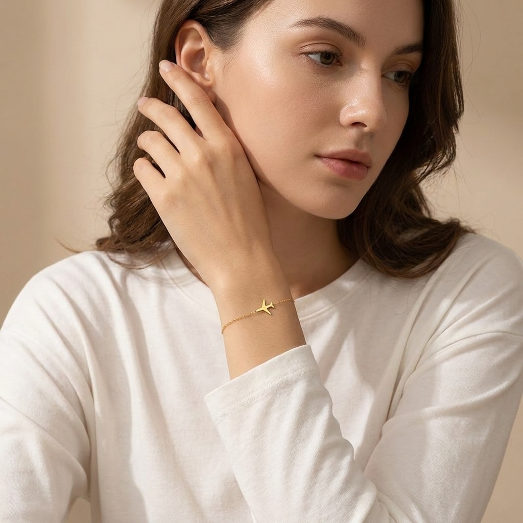 Dainty Airplane Bracelet For Women - 18K Gold Plated ✈