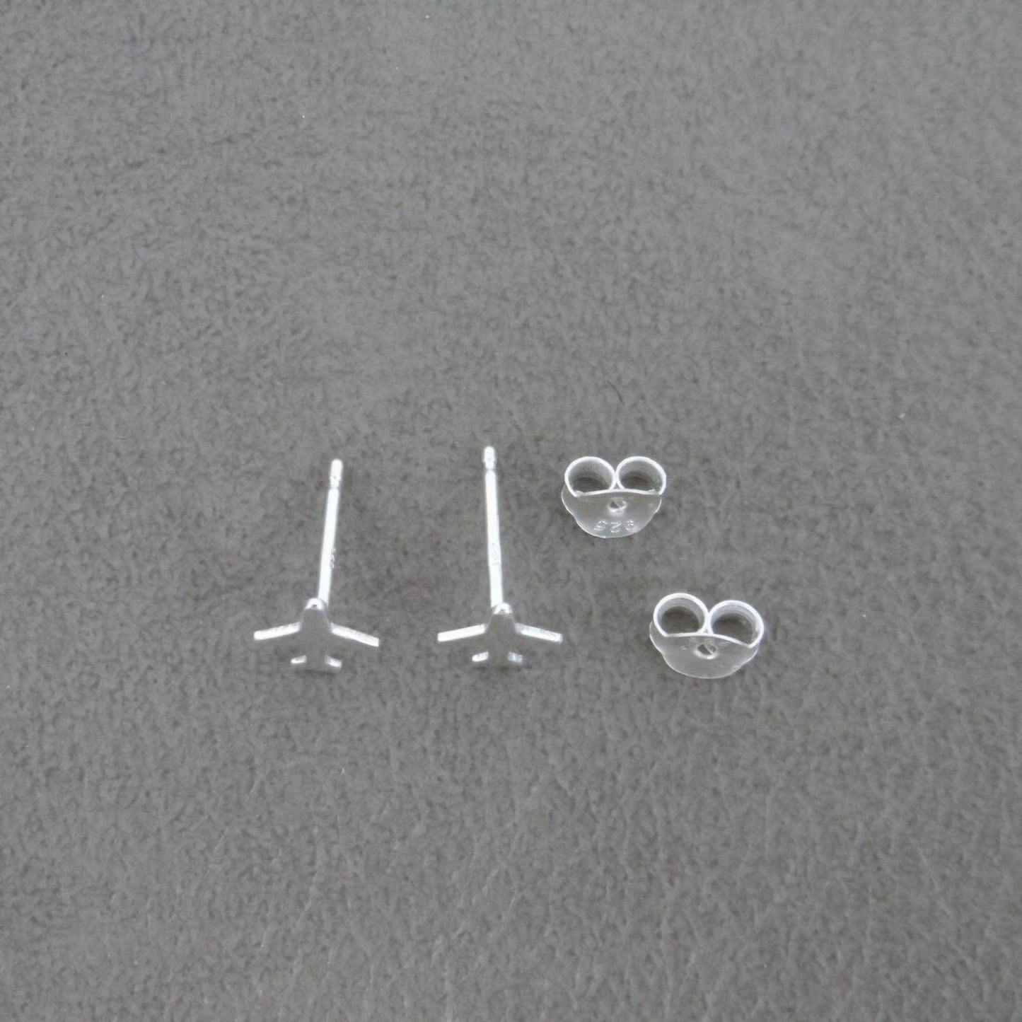 Minimal Airplane Stud Earrings For Women - 18K Gold Plated