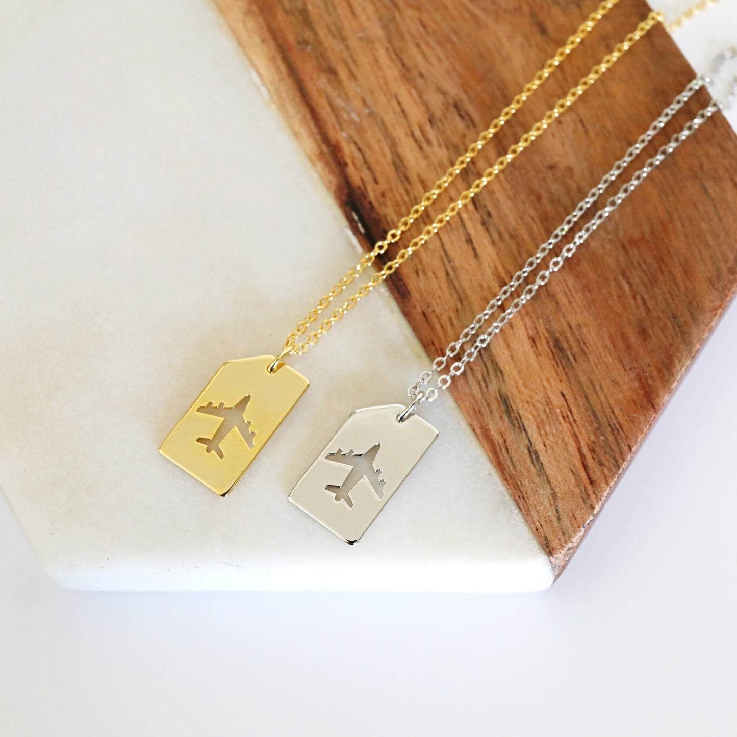 18K Gold Plated Minimalist Airplane Tag Necklace - Unisex