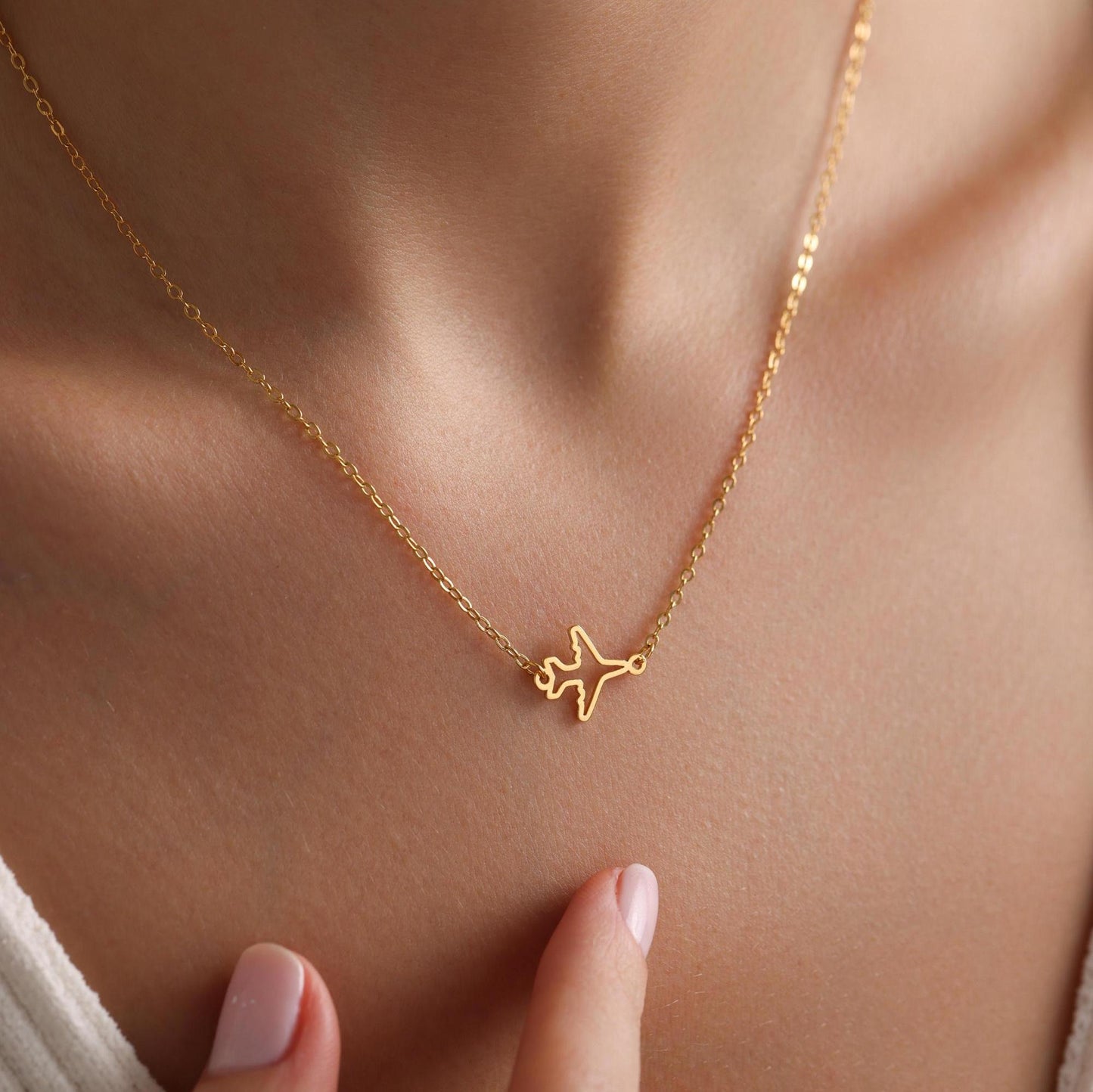 18K Gold Plated Outline Charm Airplane Necklace For Women
